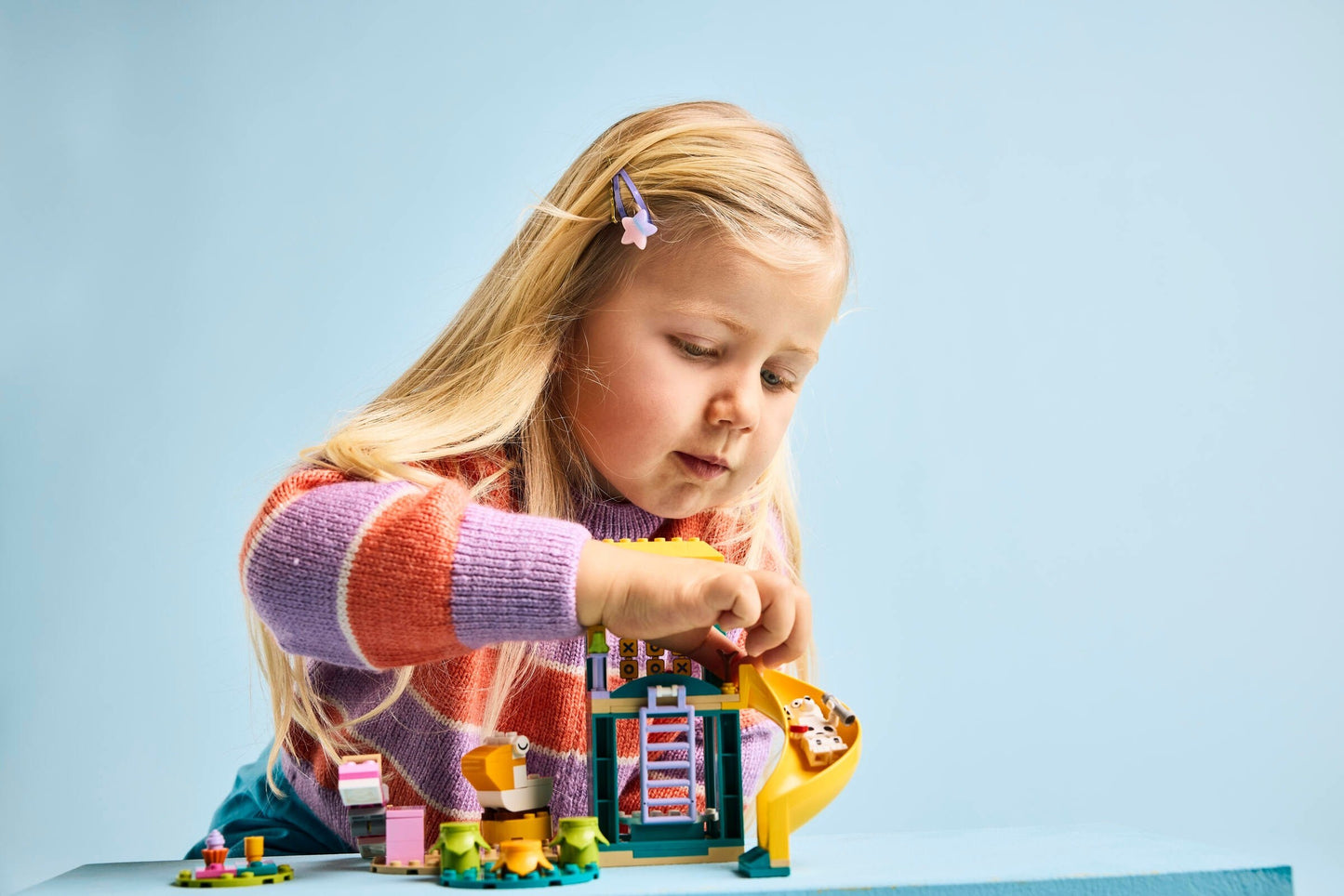 LEGO® Bluey 11201: Moro på lekeplassen med Bluey og Chloe