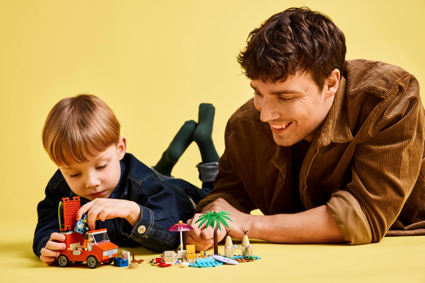 LEGO® Bluey 11202: Bluey og familiens biltur til stranden