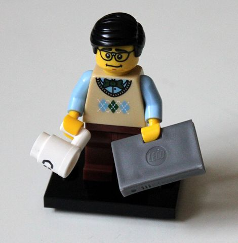 LEGO® Minifigures™ 8831-12: Computer Programmer