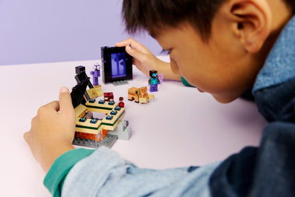 LEGO® Minecraft® 21584: Reise gjennom portalene til Nether og End