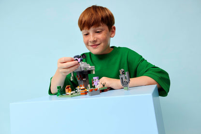 LEGO® Minecraft® 21586: Den bleke hagen