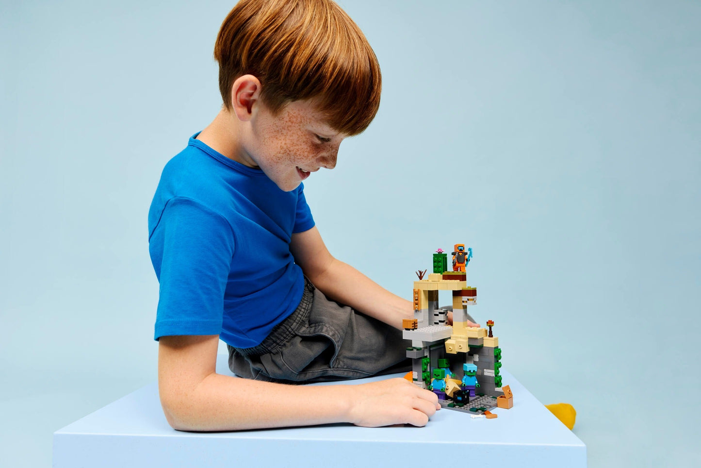 LEGO® Minecraft® 21587: Zombie-fangehull