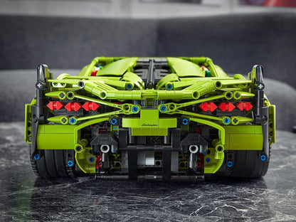 LEGO® Technic™ 42115: Lamborghini Sián FKP 37