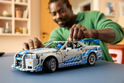 LEGO® Technic™ 42210: 2 Fast 2 Furious Nissan Skyline GT-R (R34)-bil
