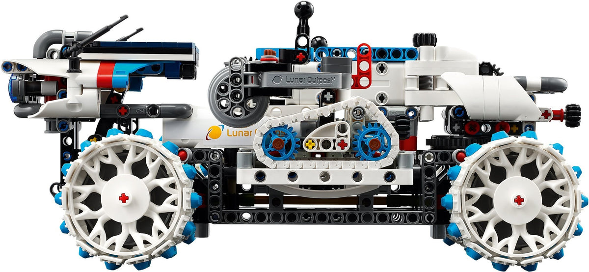 LEGO® Technic™ 42211: Lunar Outpost™ månerover-romkjøretøy