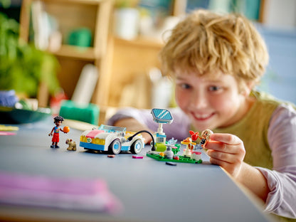 LEGO® Friends™ 42609: Elbil og ladestasjon