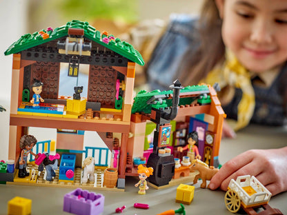 LEGO® Friends™ 42654: Ponniranch med stall