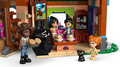 LEGO® Friends™ 42654: Ponniranch med stall