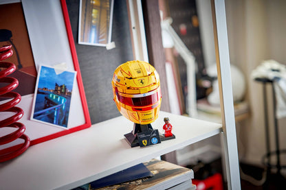 LEGO® Editions™ 43022: Scuderia Ferrari HP Lewis Hamilton hjelm
