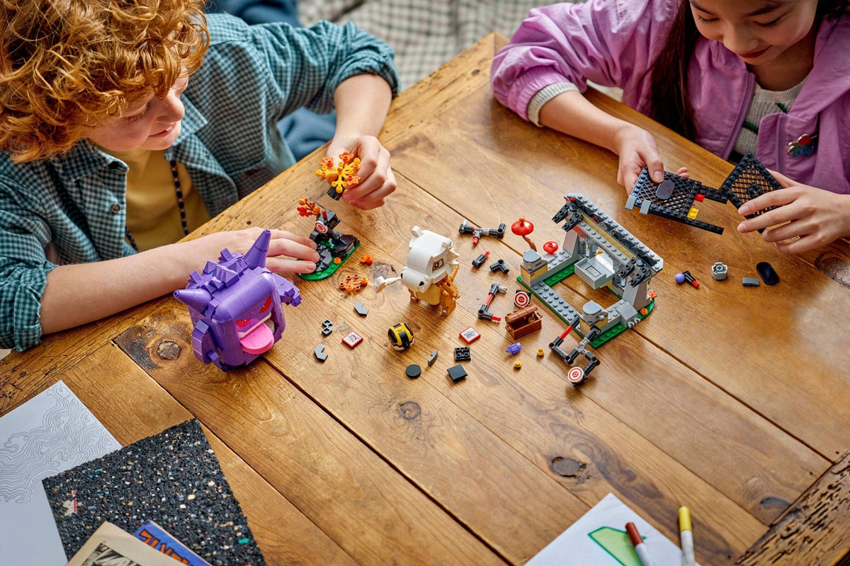 LEGO® Pokémon™ 72166: Gengar gir Cubone en skummel utfordring