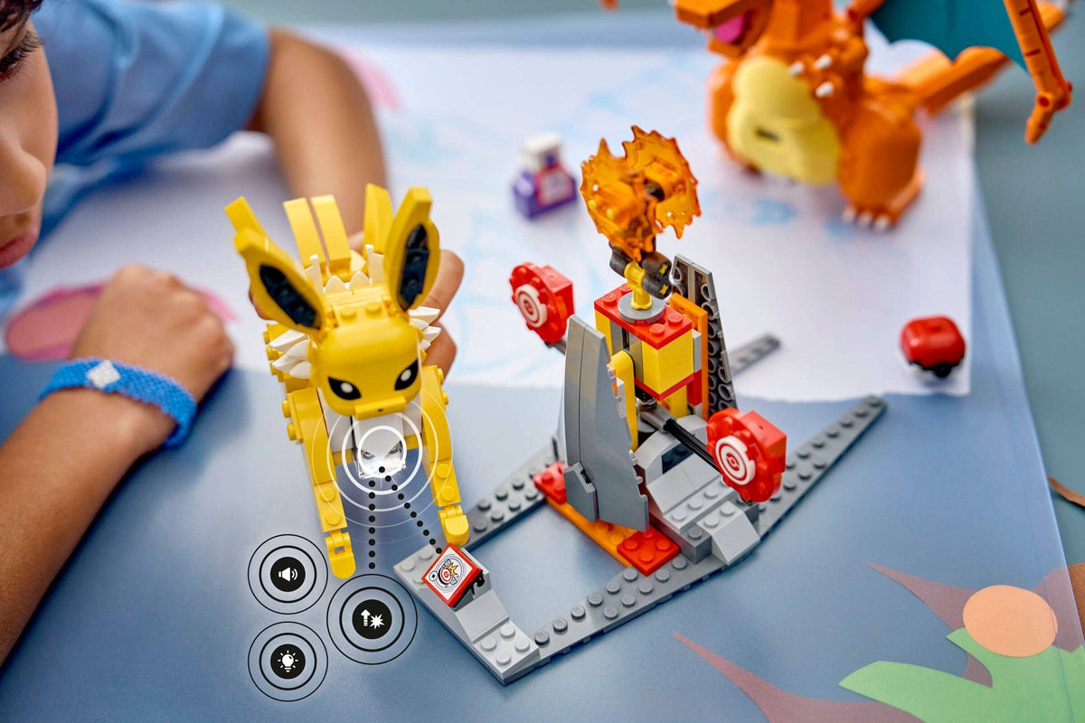 LEGO® Pokémon™ 72167: Den ultimate kampen mellom Charizard og Jolteon