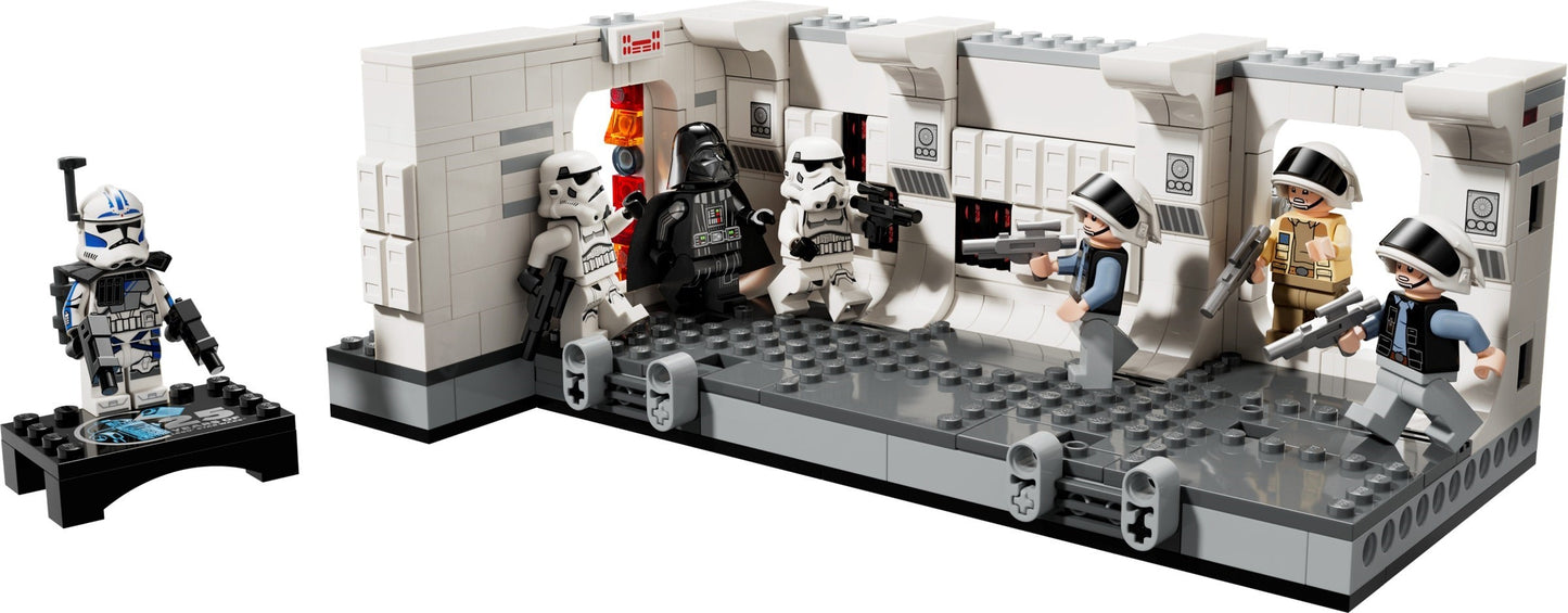 LEGO® Star Wars™ 75387: Bordingen av Tantive IV™