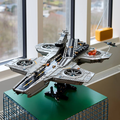 LEGO® Marvel™ 76354: S.H.I.E.L.D. helicarrier