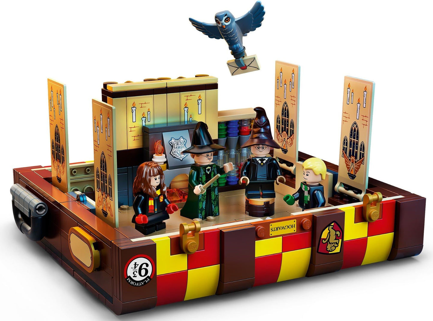 LEGO® Harry Potter™ 76399: Magisk Galtvort-koffert