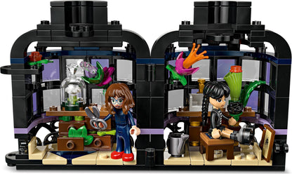 LEGO® Wednesday 76784: Svart Georgine