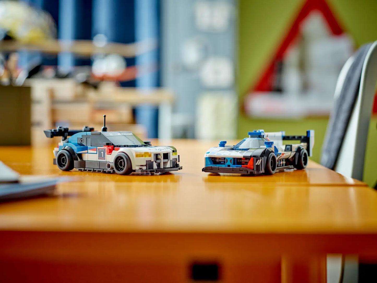 LEGO® Speed Champions 76922: BMW M4 GT3 & BMW M Hybrid V8-racerbil