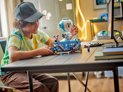 LEGO® Fortnite® 77073: Battle Bus