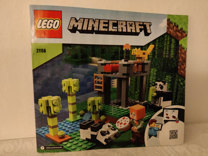 LEGO® Minecraft® 21158: Pandahjem med park