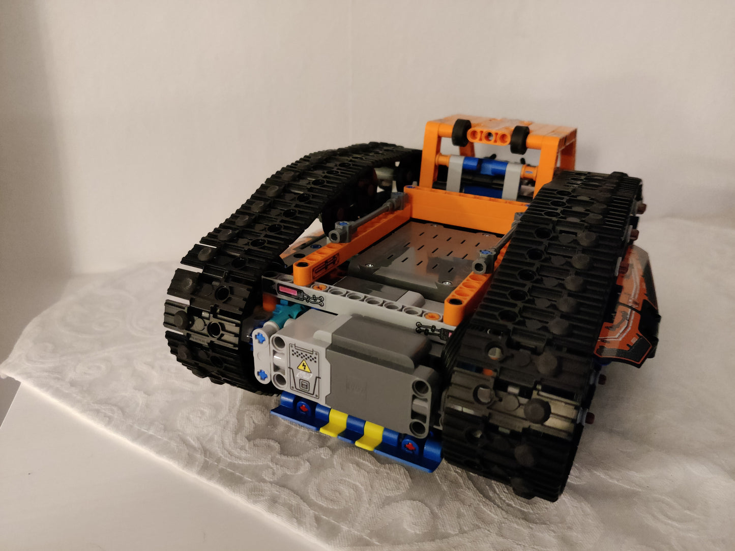 LEGO® Technic™ 42140: Appstyrt, ombyggbart kjøretøy