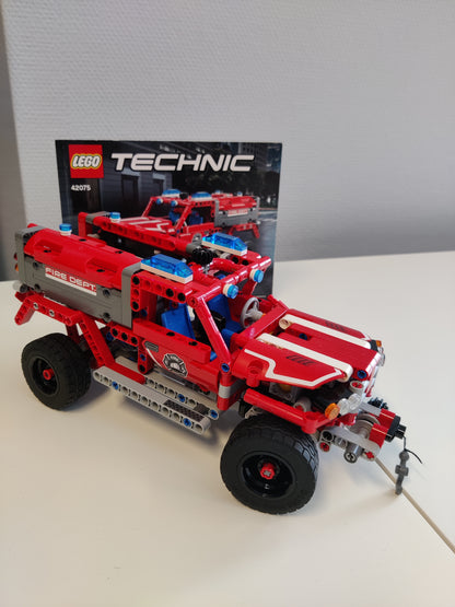 LEGO® Technic™ 42075: Beredskapskjøretøy