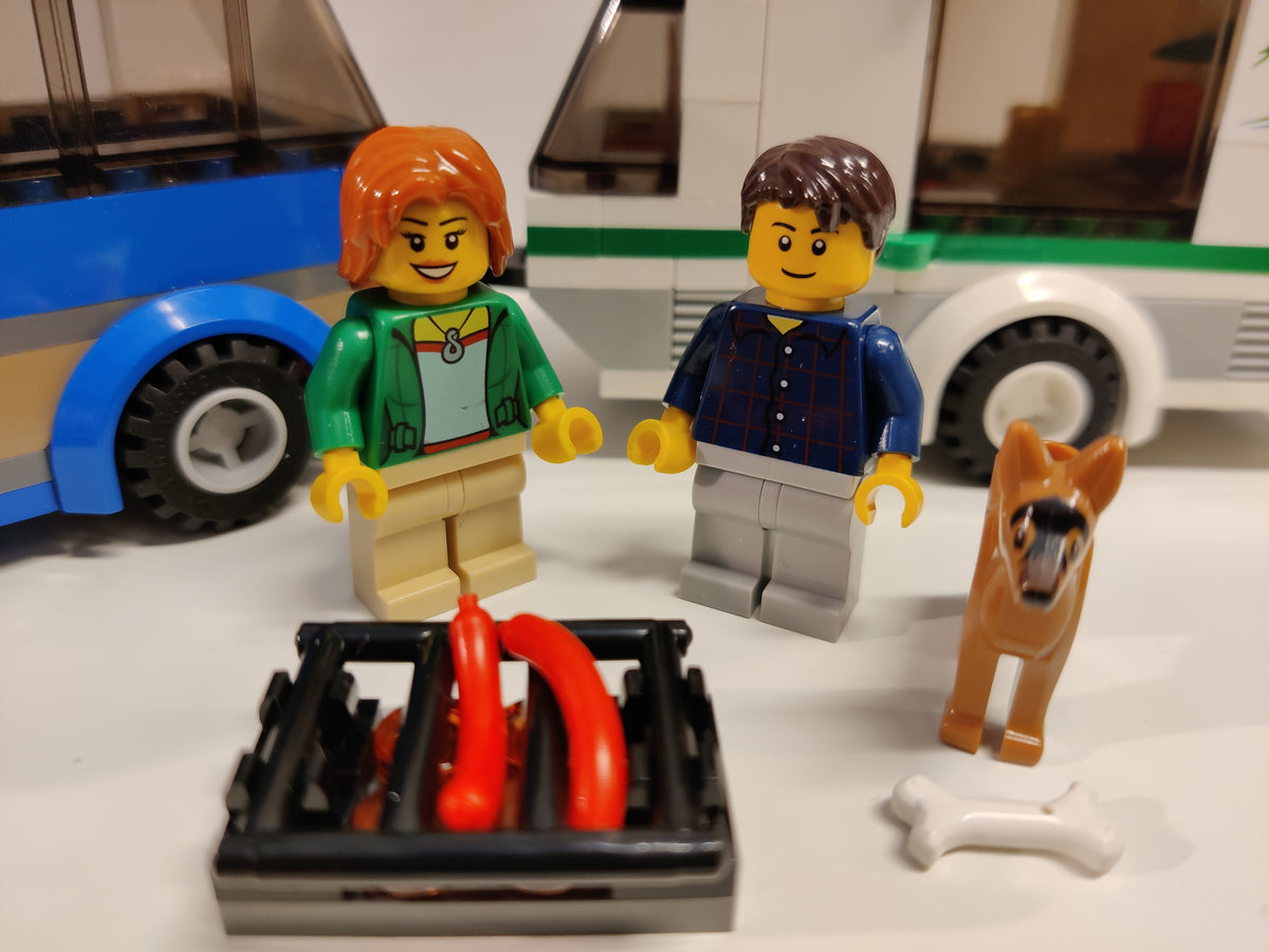 LEGO® City 60117: Van og campingvogn