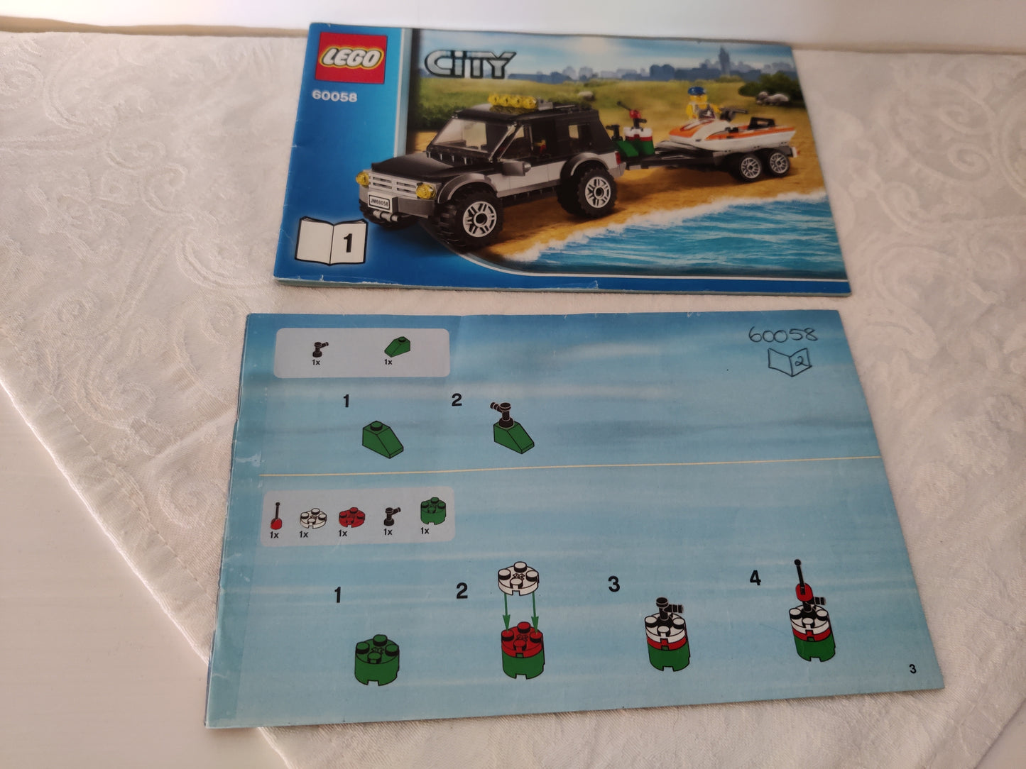 LEGO® City 60058: SUV med to vannscootere