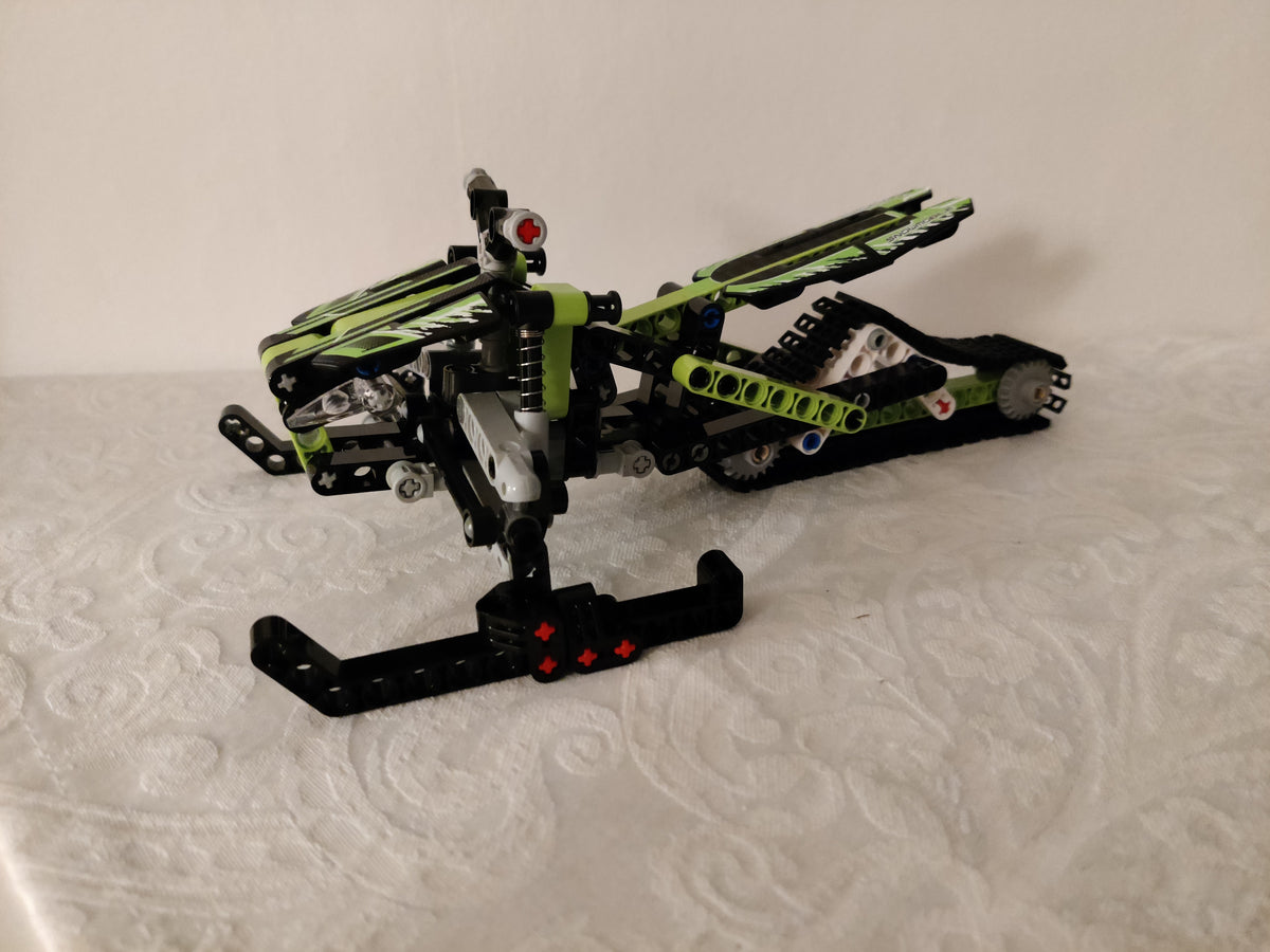 LEGO® Technic™ 42021: Snøscooter