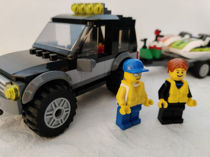 LEGO® City 60058: SUV med to vannscootere