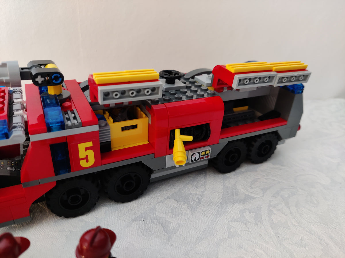LEGO® City 60061: Flyplassbrannbil